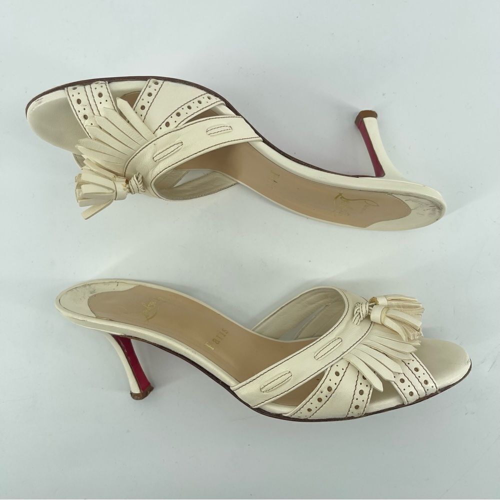 Christian Louboutin Fringe Peep Toe Mule Sandals Cream Leather EU 37.5 Heels - Picture 13 of 16
